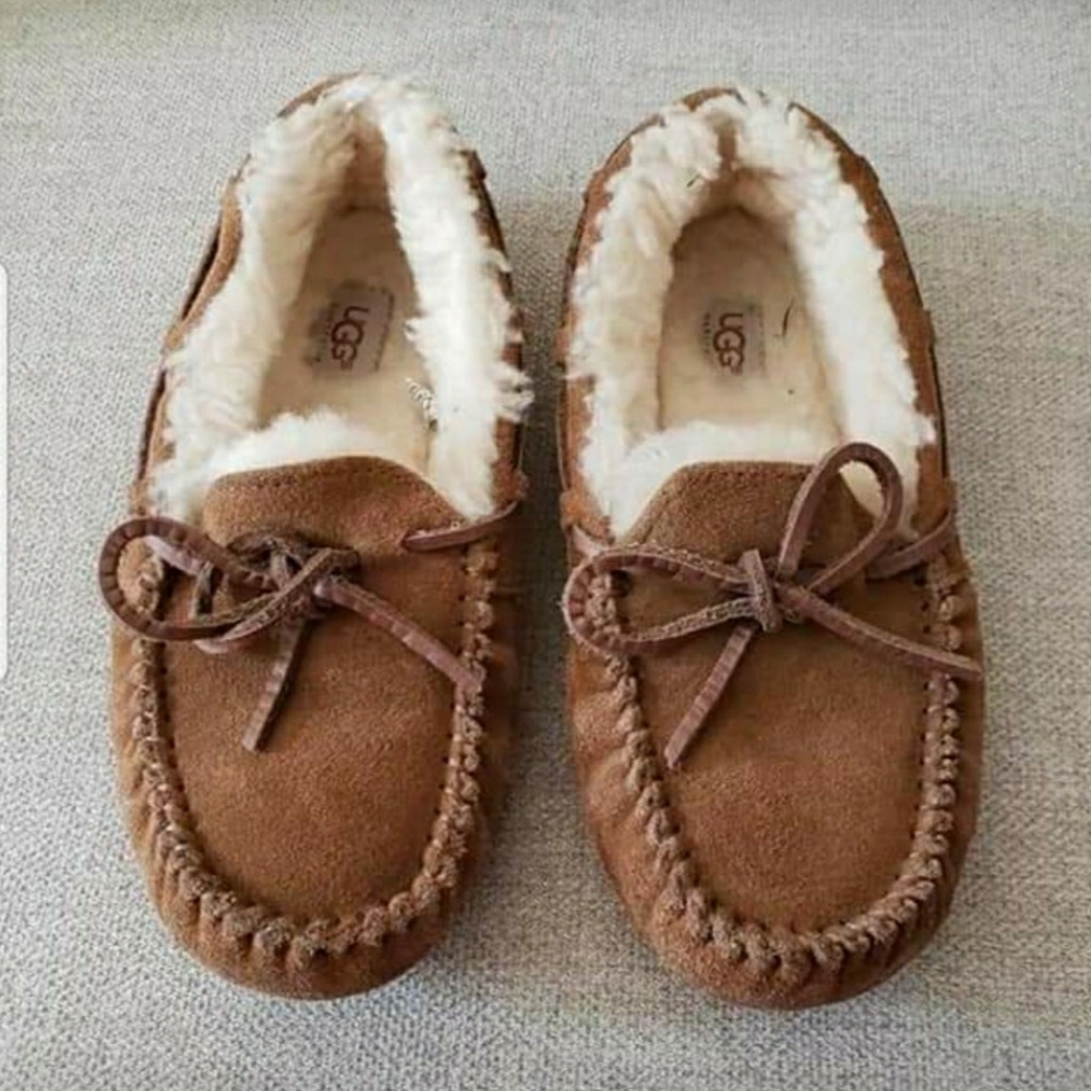 Ugg Dakota Slippers Youth
